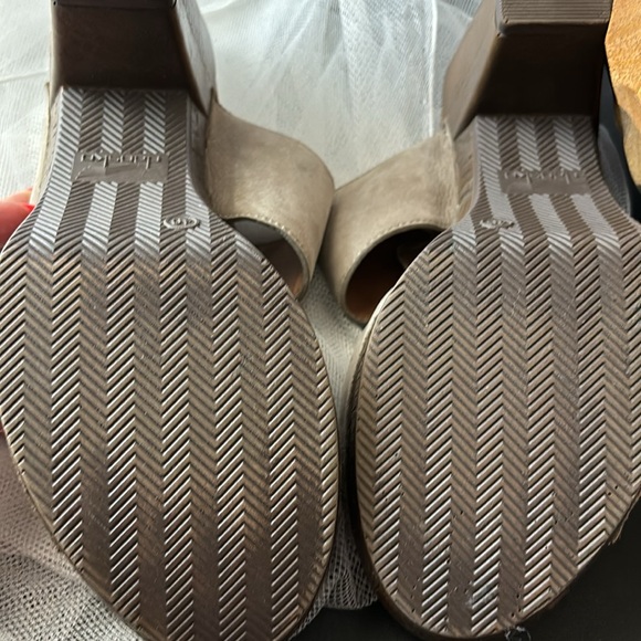 Dansko high Platform wedge leather sandal with buckle TAUPE SUEDE size 40 - Picture 7 of 10